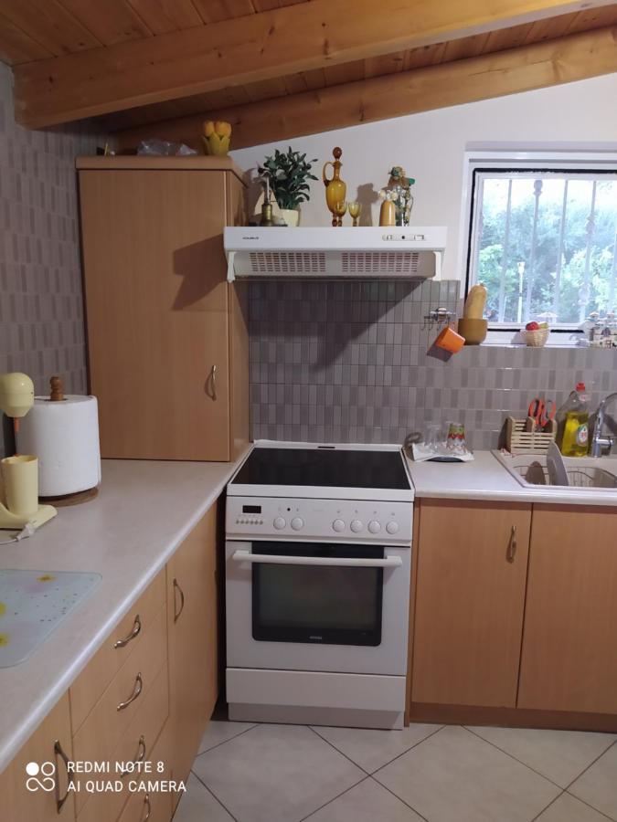 Ozena Countryside Apartment Vromonérion Esterno foto