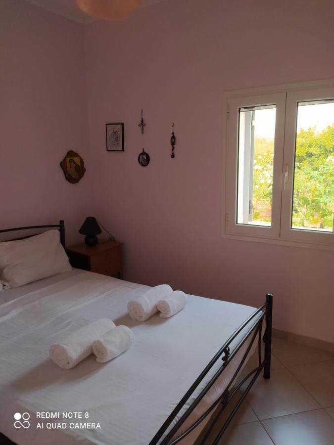 Ozena Countryside Apartment Vromonérion Esterno foto